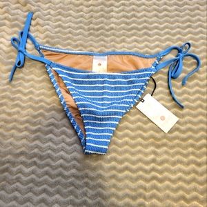 SHADE AND SHORE WOMEN'S BLUE AND WHITE BIKINI BOTTOMS. SMALL. NEW WITH TAGS